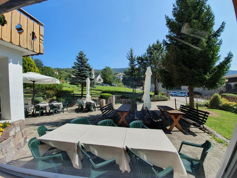 Albergo Aurora Tret Exterior foto